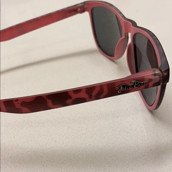 Women's Fashion Sunglasses - Picture 2 of 7